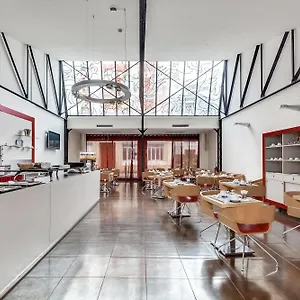 Pavillon Nation 3*, Parigi Francia